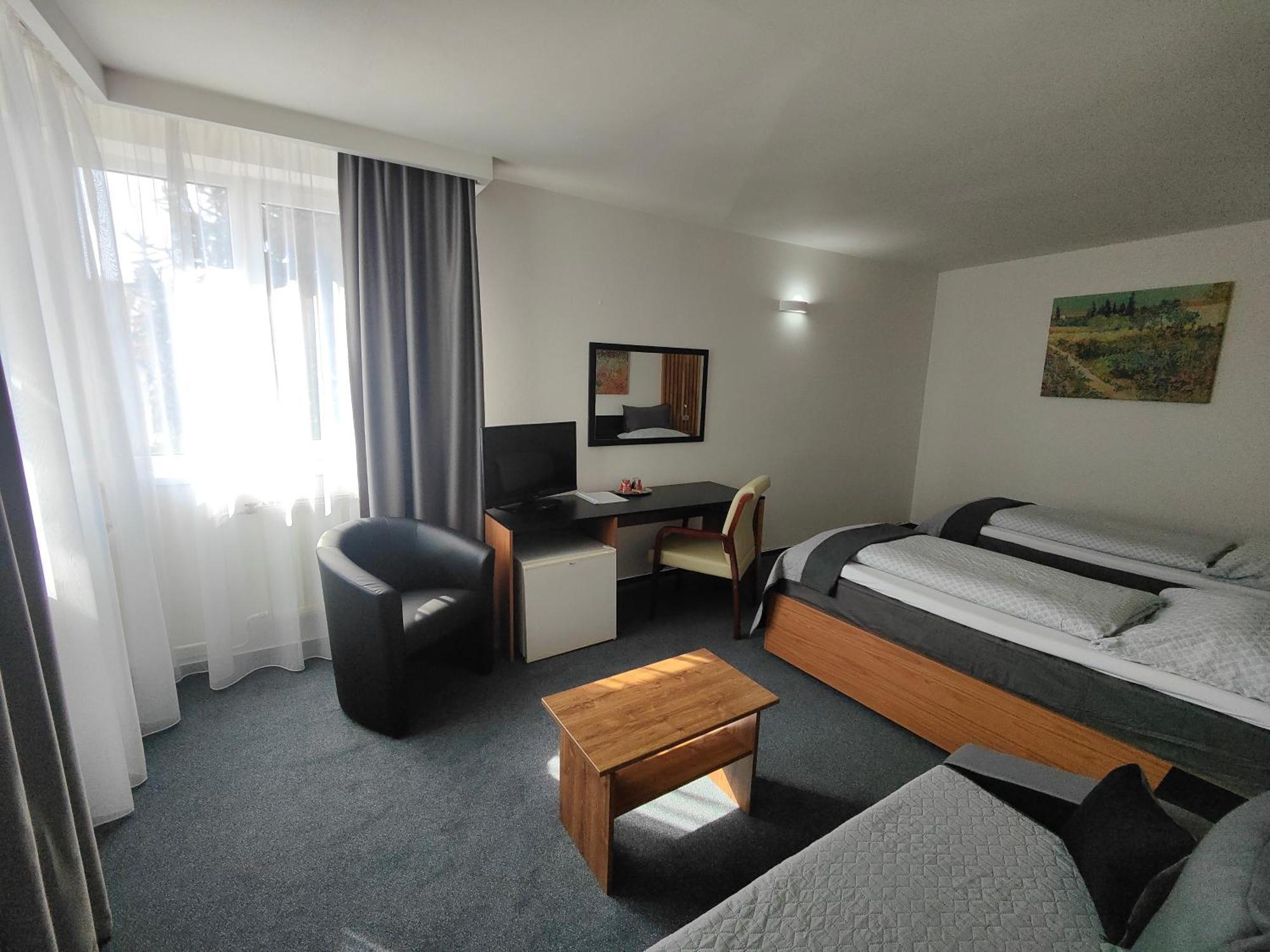 Hotel P7 ลูเชนเยช ภายนอก รูปภาพ