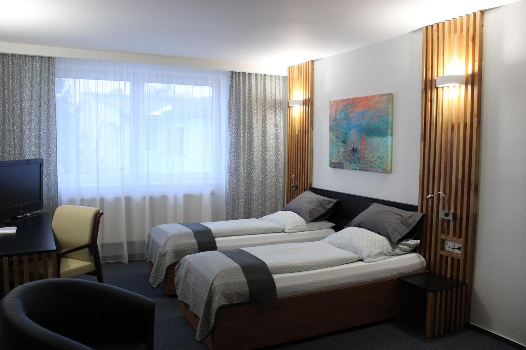 Hotel P7 ลูเชนเยช ภายนอก รูปภาพ